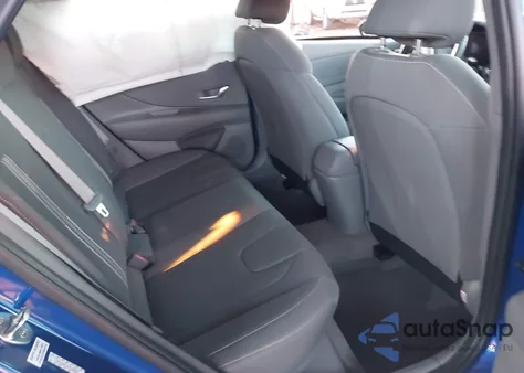 2023 Hyundai Elantra Sel z USA, uszkodzony, nr VIN KMHLS4AG1PU448501